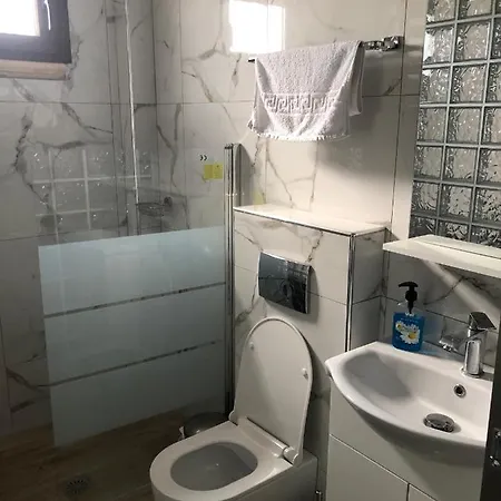 Theano Apartment *