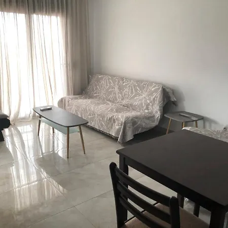 Theano Apartment *
