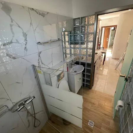 Theano Apartment