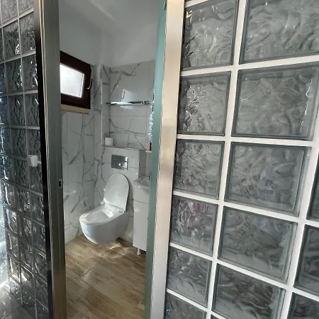 Theano * Paralia Sikias