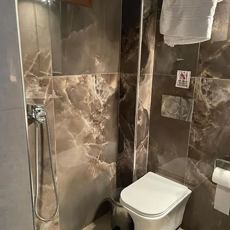 Theano Apartment *