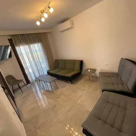Apartment Theano