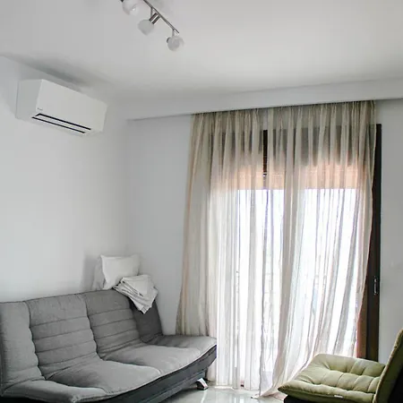 Apartment Theano