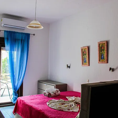 Apartment Theano