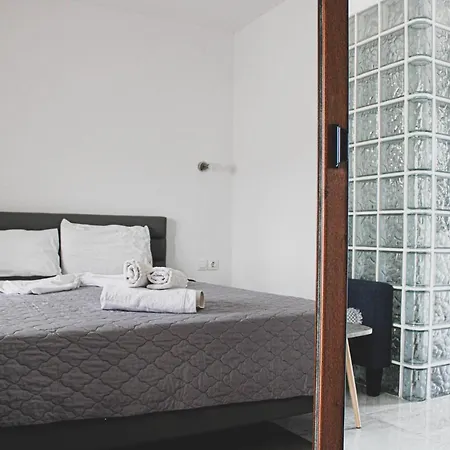 Theano Apartment