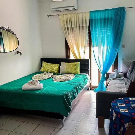 Theano Paralia Sikias