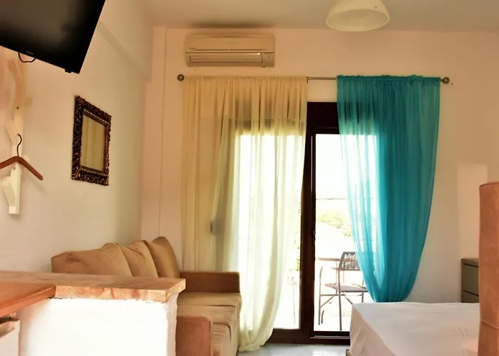 Theano * Paralia Sikias