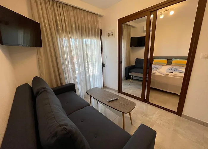 Theano Paralia Sikias