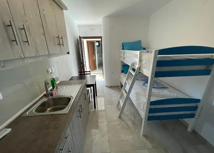 Theano * Paralia Sikias