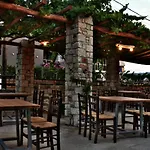 Theano Lejlighed Paralia Sikias